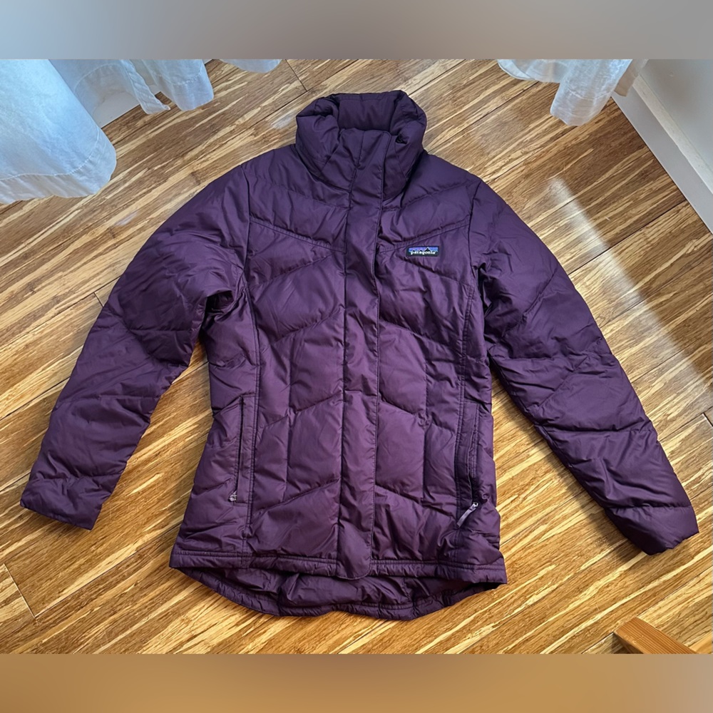 Patagonia women’s “Down With It” jacket, size SMALL - SLIM fit, “Deep Plum”